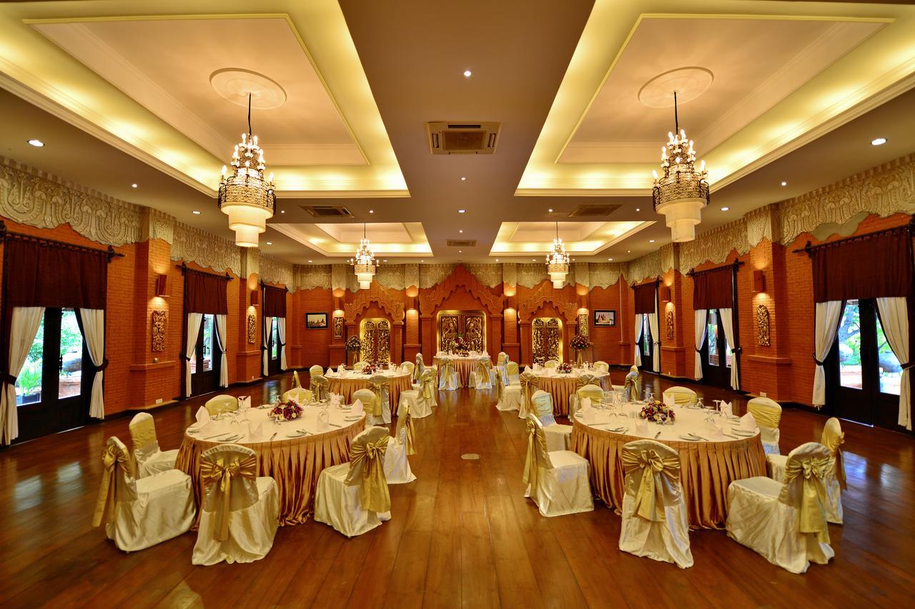 Aureum Palace Hotel & Resort Bagan Nyaung-U Exterior photo